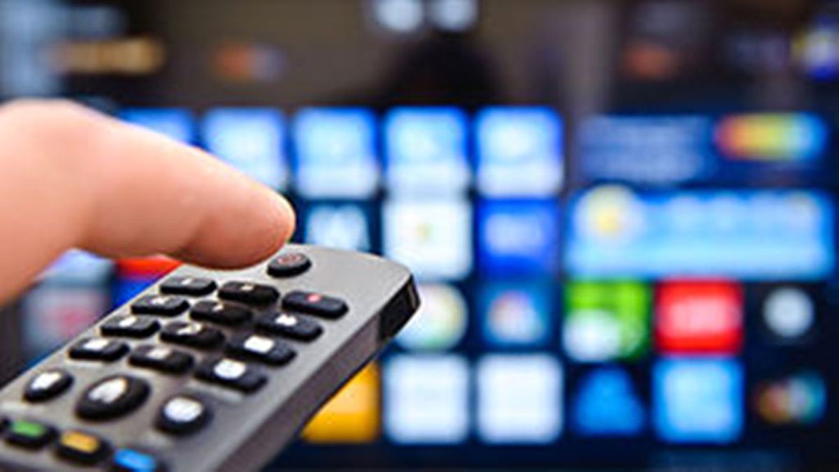 بیش از نیمی از مردم فقط بیننده فیلم و سریال از تلویزیون هستند