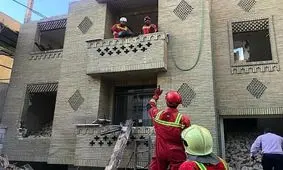 نجات معجزه‌آسای جوان افغان از زیر آوار ساختمان