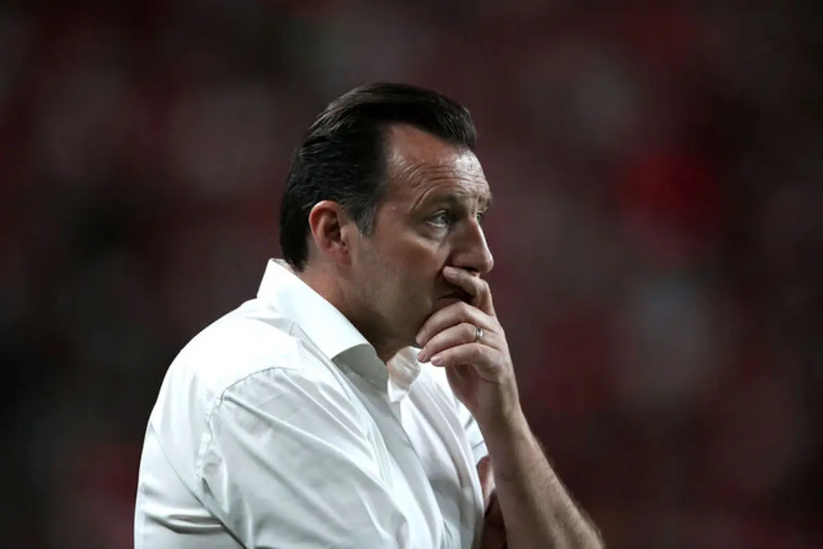 غیرمنتظره، قاطع و با چشم‌های باز