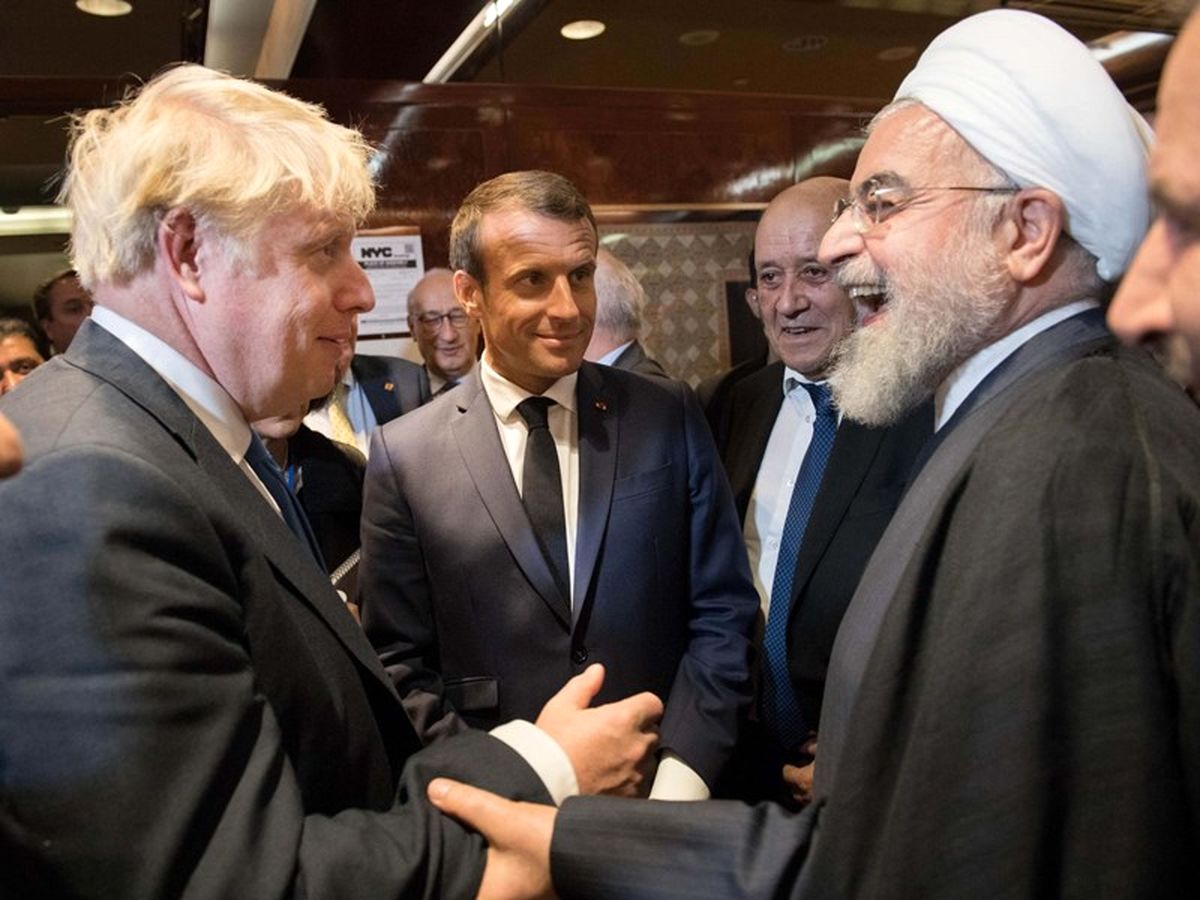 واعظی: بهترین پاسخ به پیشنهاد و اصرار مکرون و جانسون برای دیدار با ترامپ، همان خنده بود
