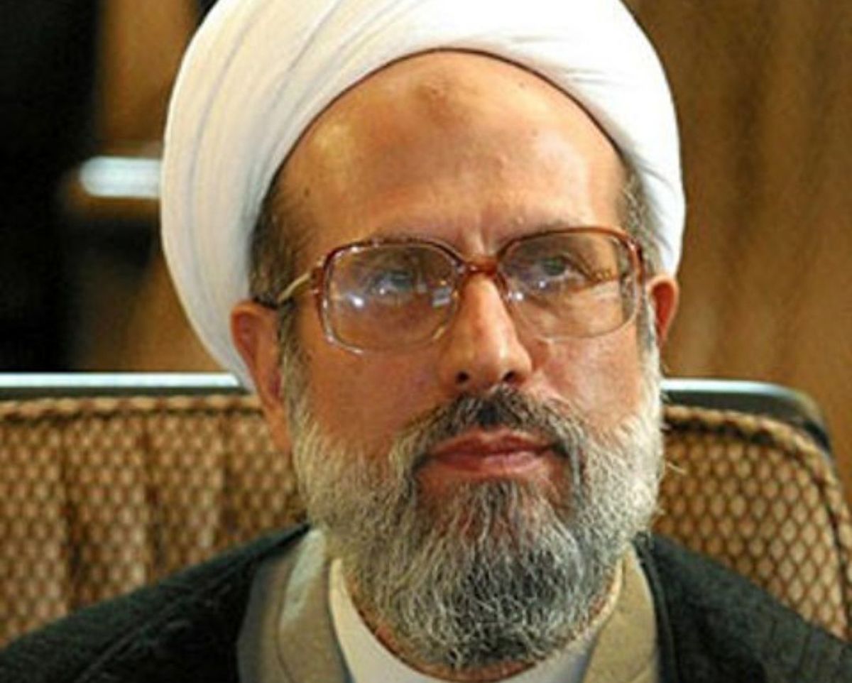 خاطرات آیتالله هاشمی؛ ۱۴ مهر ۱۳۷۱ تا ۱۳۷۵: آقای ریشهری گفت بنا دارد نامزد ریاستجمهوری بشود؛ از صداوسیما که برای آقای ناطق نوری تبلیغ میکنند، شکایت داشت