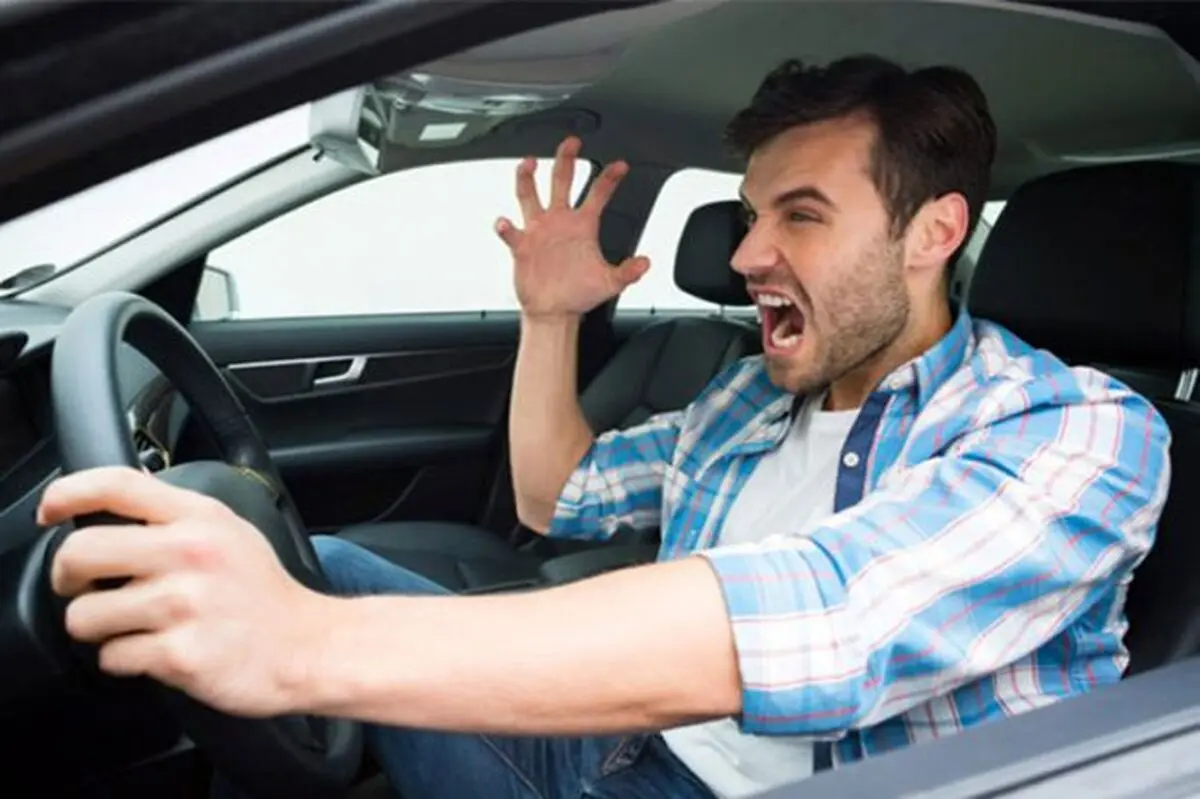 چگونه خشم خود را هنگام رانندگی کنترل کنیم؟