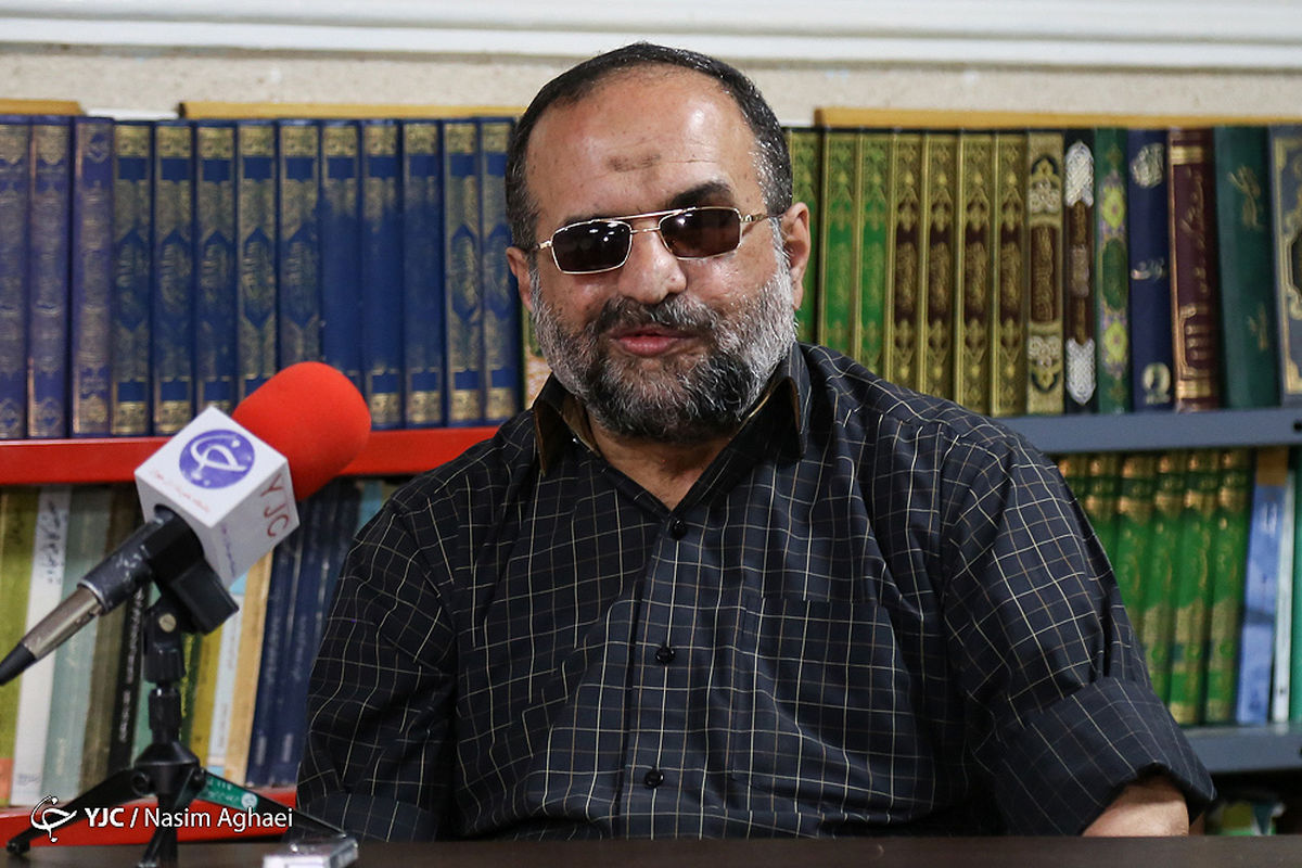 ناطق نوری در میان اصولگرایان جایگاهی ندارد / حرکت زیگزاگی لاریجانی فضای سیاسی کشور را گنگ میکند