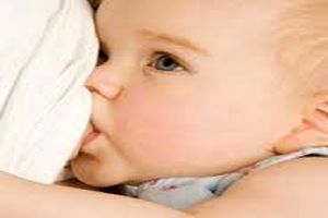 شیرخوردن طولانی نوزاد، چه باید کرد؟