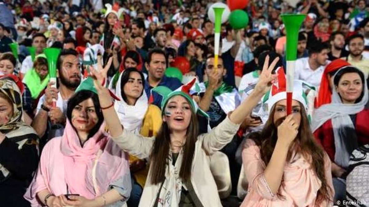 توصیههای مردانه به خانمهای استادیومبرو