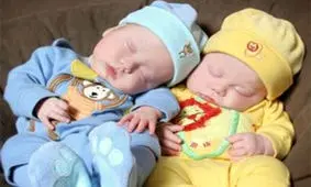 عجیب‌ترین و جالب‌ترین حقایق دنیای دوقلو‌ها!/ از طول عمر مادران تا زبان مخفی بین دوقلوها