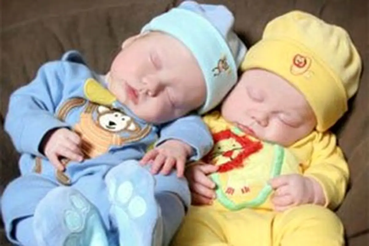 عجیب‌ترین و جالب‌ترین حقایق دنیای دوقلو‌ها!/ از طول عمر مادران تا زبان مخفی بین دوقلوها