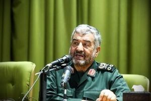 سردار جعفری: آمریکا سرنگونی پهپادش توسط سپاه را ناچارا زیرسبیلی رد کرد/جرأت پاسخ دادن به ایران را ندارند