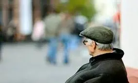 عشق خیابانی، دسیسه مرد عینک دودی برای اخاذی