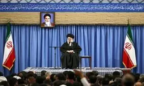 حاشیه نگاری دیدار مداحان با رهبر انقلاب/ از تذکر مداح معروف به مدیران تا سلام رهبری به مردم خوزستان