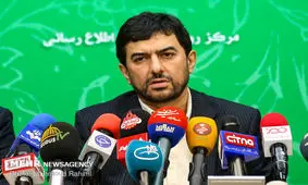 تنها کالاهای اساسی دلار ۴۲۰۰ تومانی می‌گیرند