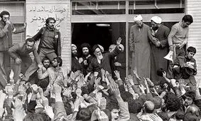 ماجرای انتقال امام از مدرسه رفاه به علوی / شهید مطهری: امام را از دست نهضتی‌ها نجات دادم