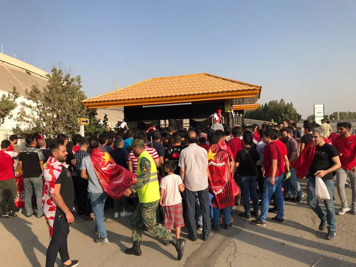 وقتی پرسپولیسی ها پشت در ماندند