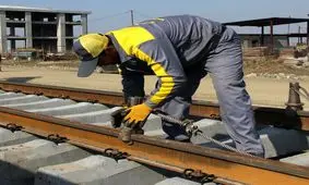 تهدید جان مسافران ریلی با پدیده پیچ‌دزدی