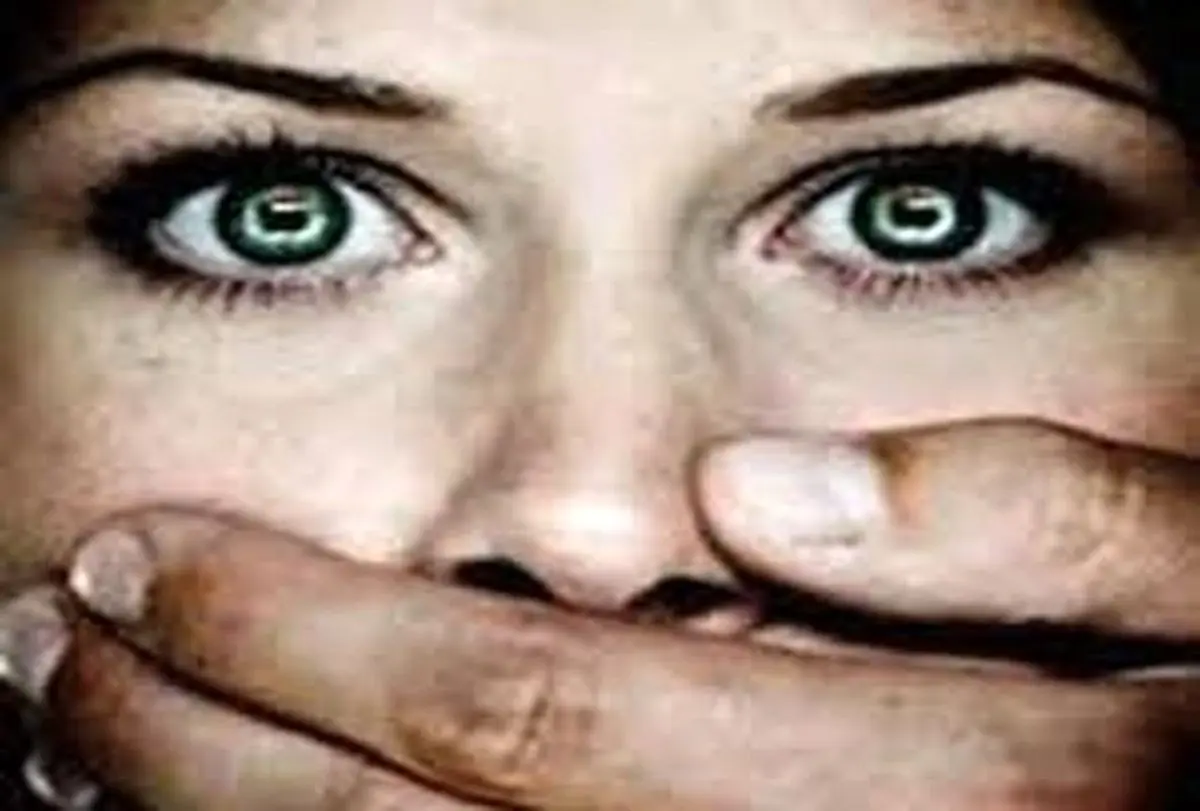 معلم روانشناسی که با شاگردانش ارتباط داشت دستگیر شد