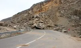 یک کشته و ۴ زخمی بر اثر ریزش کوه در جاده ونایی بروجرد