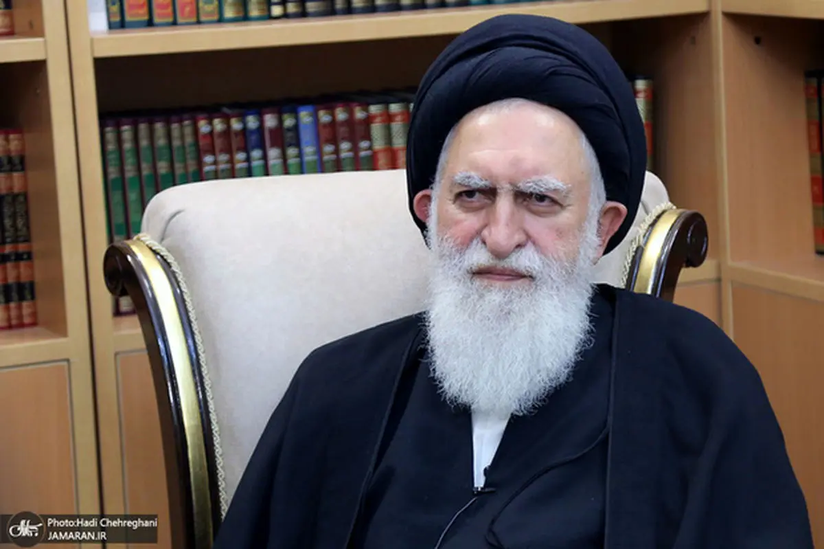 آیت الله علوی بروجردی: زن اگر حق رأی دارد، مطالبه هم دارد؛ تمام حقوق اجتماعی مردان را آنان هم دارند/ عده‌ای در حوزه می‌خواهند همه مثل خودشان فکر کنند