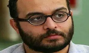 کنایه توییتری فرید مدرسی به تعریف و تمجیدهای از رئیسی/این حمایت‌ها بو دارد /شاید طمع برشان داشته است/شاید به انتخابات ۱۴۰۰⁩ امید دارند