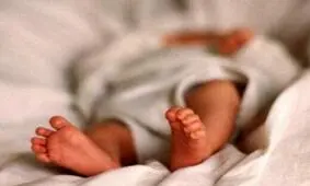 پرستار عامل قطع انگشت نوزاد تحت تعقیب قرار گرفت