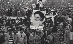 اوضاع سیاسی و اقتصادی ایران از نگاه وزیر خارجه آمریکا یک سال پس از رحلت امام خمینی / ماجرای اعتراض ۲۰۰ نفره به پوشش زنان در سال ۶۹