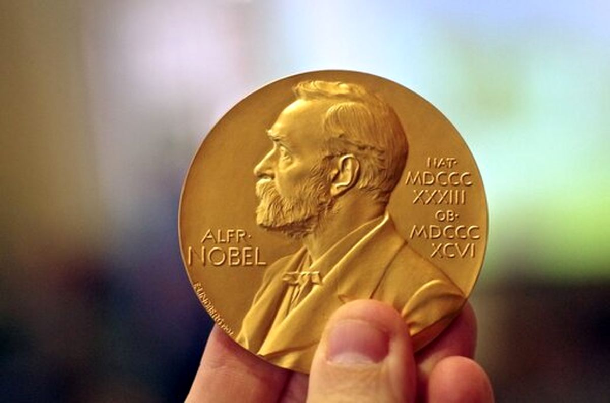 مشهورترین افرادی که دستشان به نوبل ادبیات نرسید