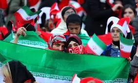 حضور زنان در ورزشگاه‌ها مانع شکسته شدن حرمت‌ها می‌شود
