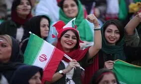 حضور حمیده عباسعلی در ورزشگاه آزادی