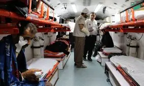 انتقال ٦٦ مصدوم تصادف دو اتوبوس‌ و واژگونی ون زائران از عراق به ایران + عکس