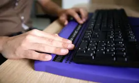 توضیح تصاویر برای کاربران نابینا توسط مرورگر کروم