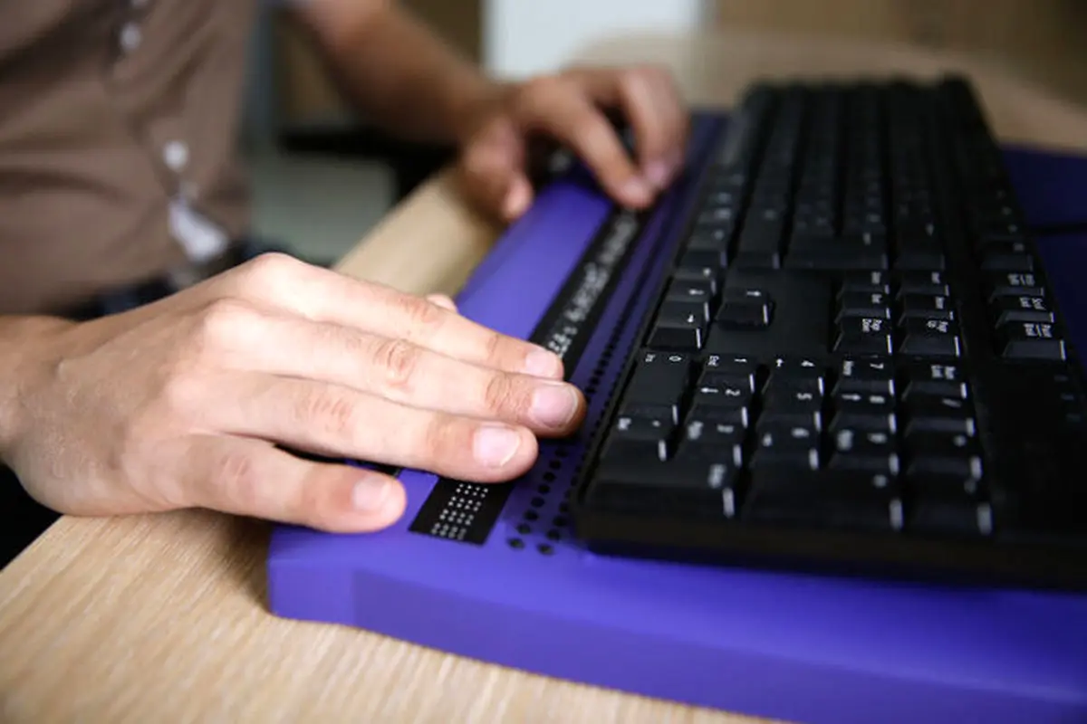 توضیح تصاویر برای کاربران نابینا توسط مرورگر کروم