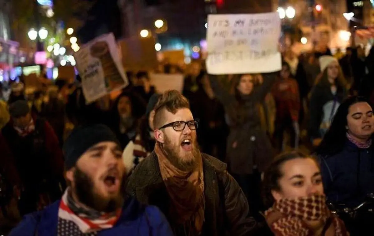 تظاهرات علیه ترامپ در یک شهر آمریکا