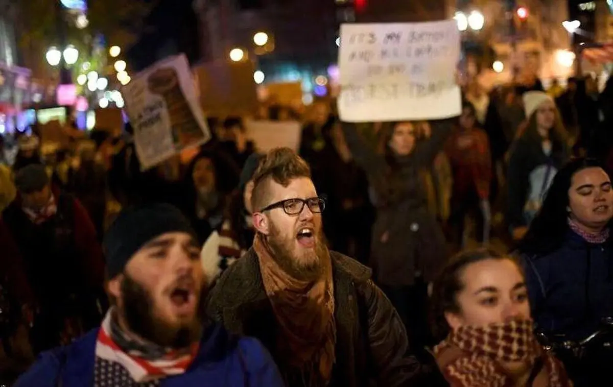 تظاهرات علیه ترامپ در یک شهر آمریکا