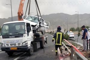 برخورد مرگبار 3 خودرو در آزادراه قزوین-کرج / راننده مقصر کشته شد