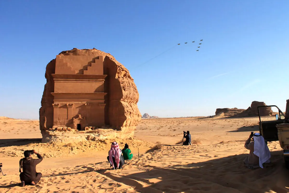 اینفلوئنسرهای چشم آبی؛ راهکار جدید عربستان برای جذب گردشگر