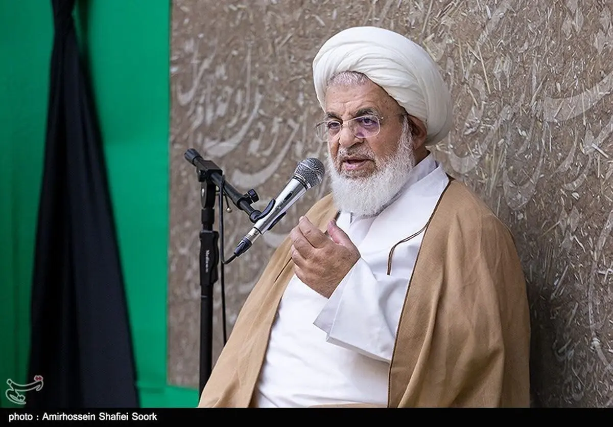 انتقاد امام جمعه یزد از کیفیت پایین برخی خودروهای داخلی