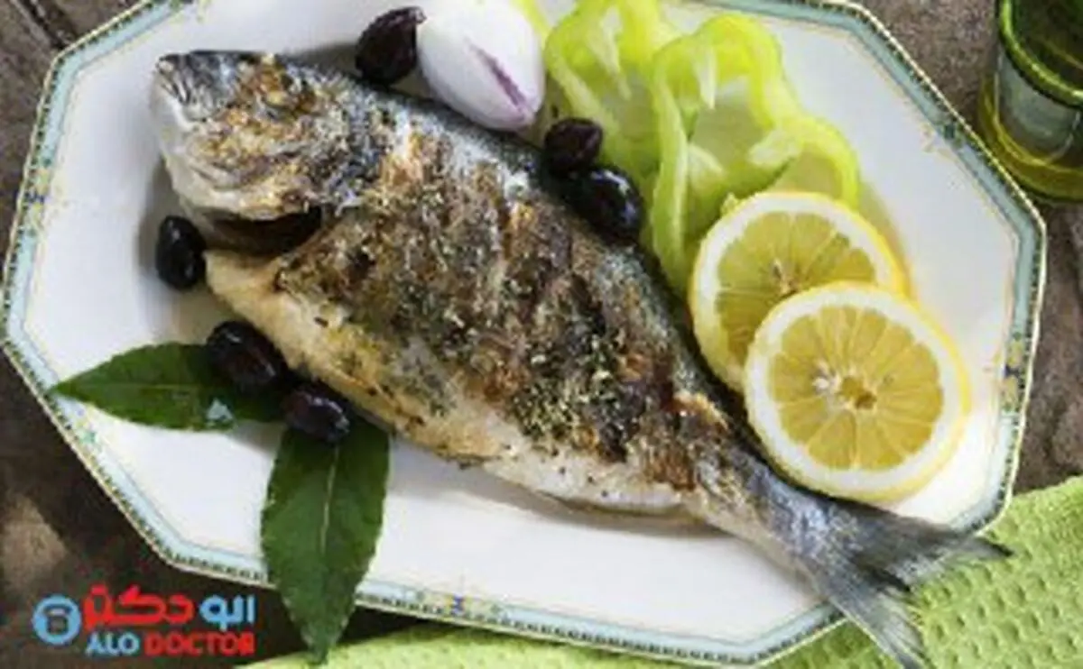 پوست ماهی را بخوریم یا نه ؟