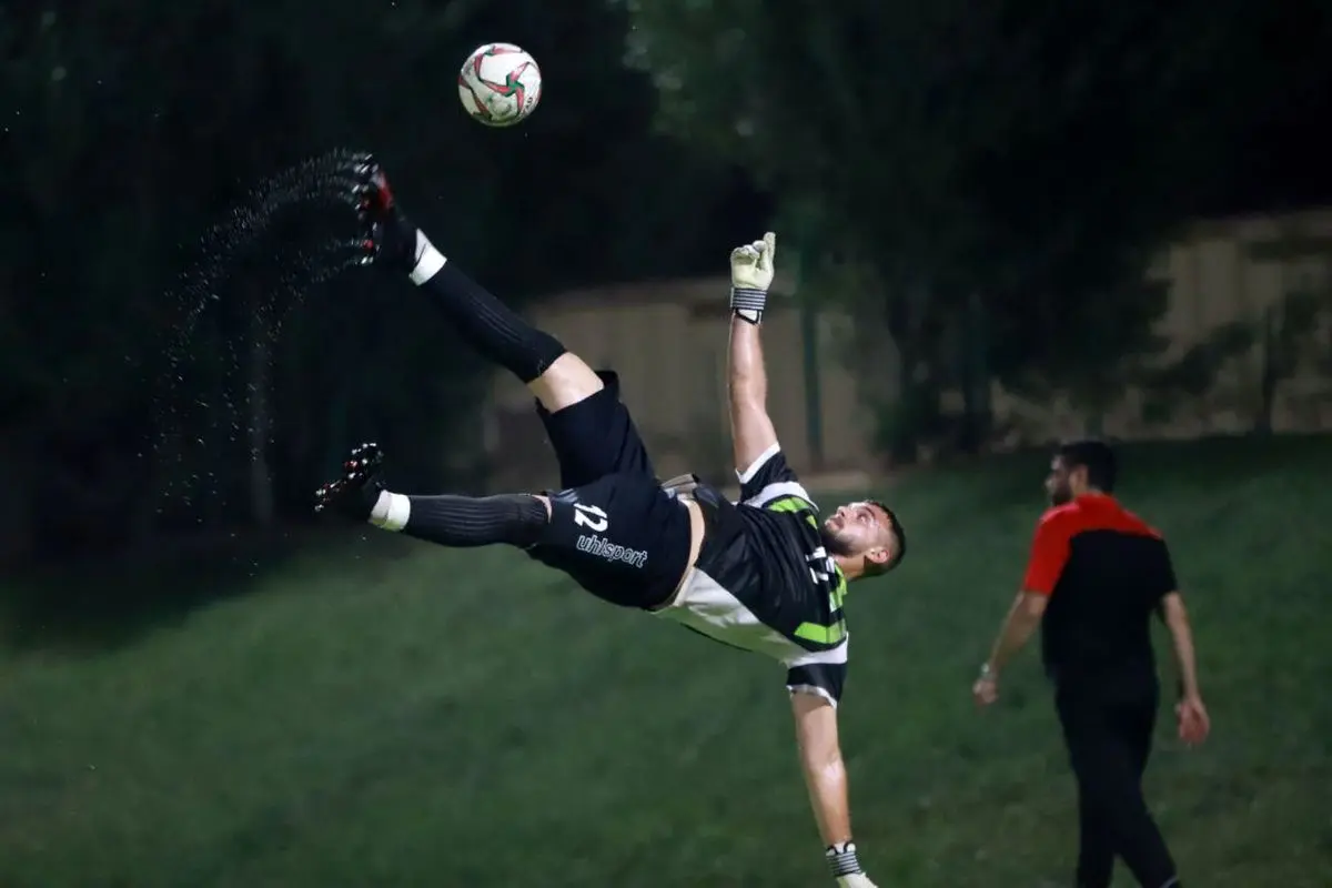 چالش حرکات آکروباتیک در تمرین امیدها