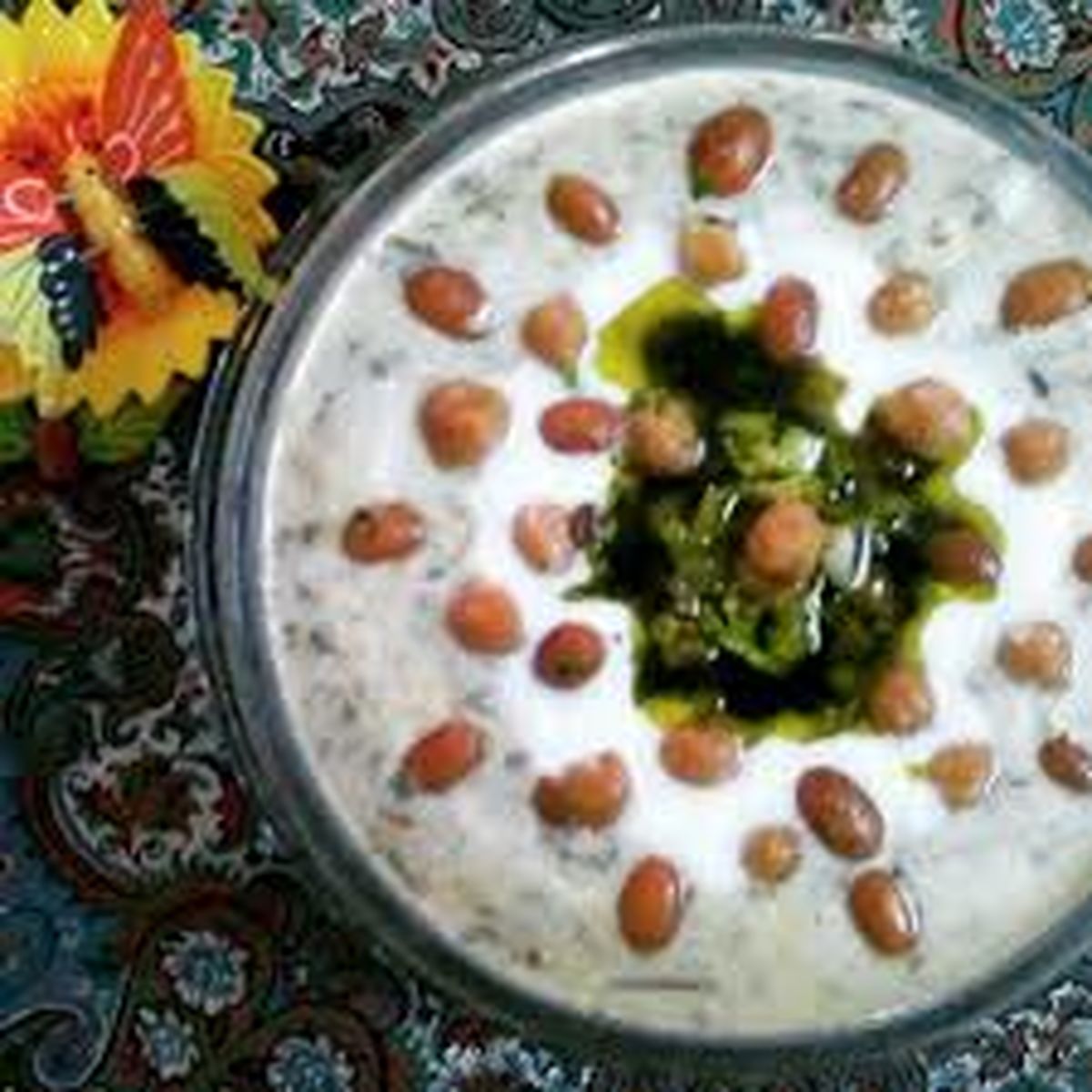 طرز تهیه آش چاقاله بادام (آش مخصوص فصل بهار)