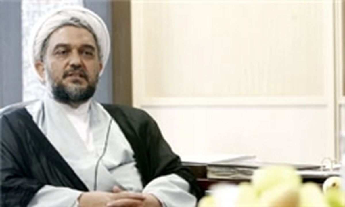 امیریفر: ممکن است احمدینژاد در لحظه آخر خودش کاندیدا شود/ هدفش پیروزی روحانی است