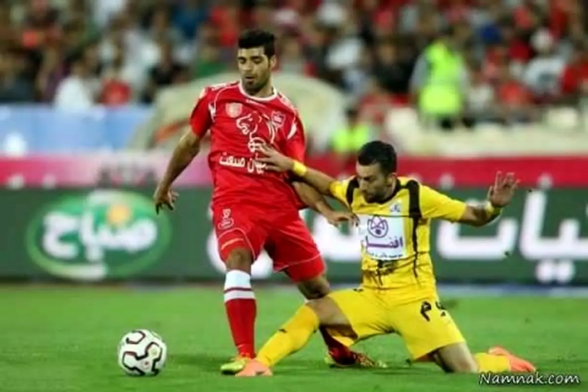 گل اول نفت آبادان به پرسپولیس توسط علی عبدالله زاده در دقیقه 40