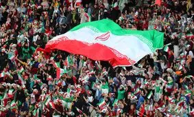 سرود ملی و حرکت توهین‌آمیز تماشاگران بحرینی