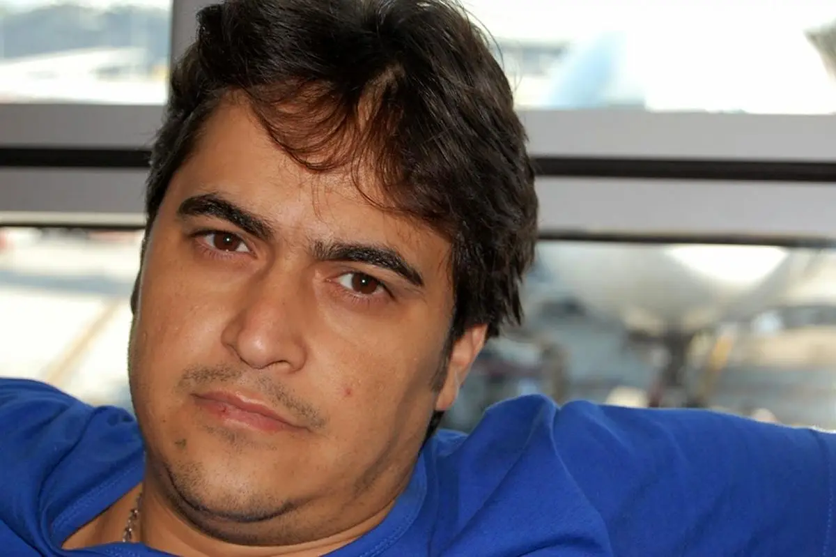 ادعای مسئول فنی کانال آمدنیوز : شبکه ای از هنرمندان و اهالی سینما با زم در ارتباط هستند