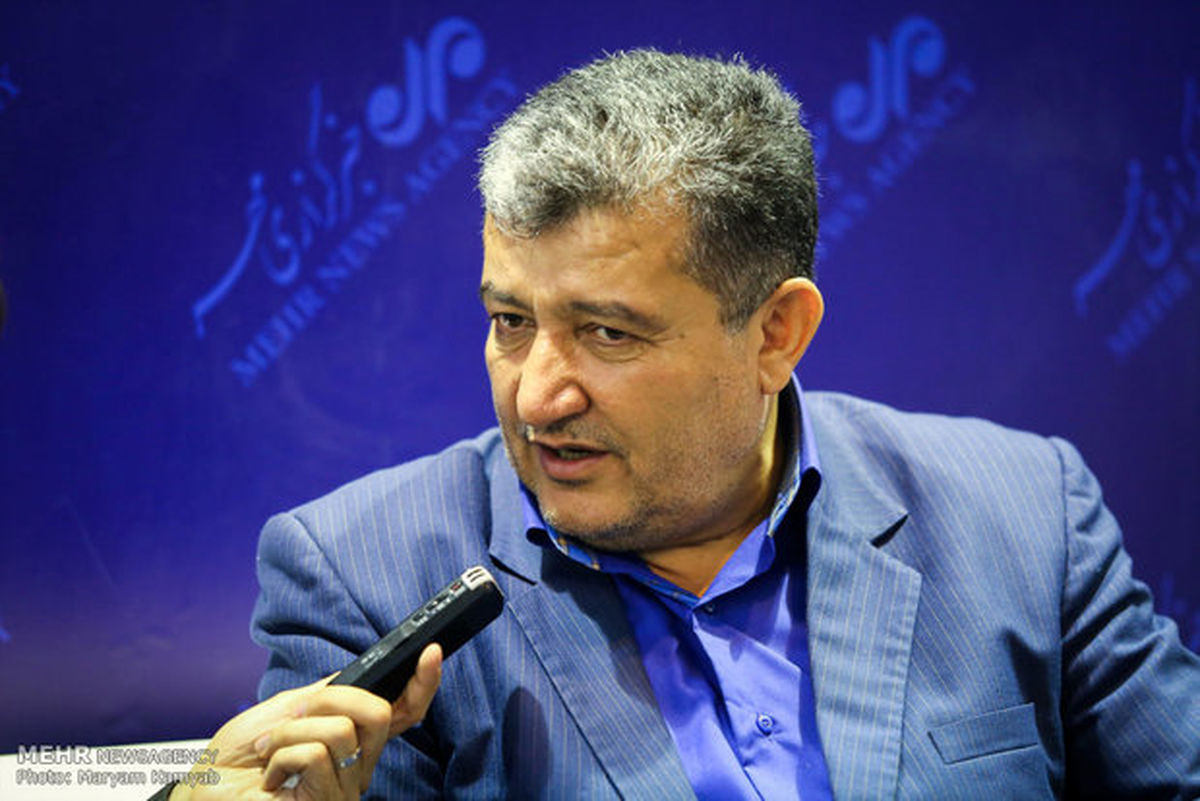 خودروسازان بدهیهای کلان دارند / باید قطعهسازی در کشور انحصاری میشد