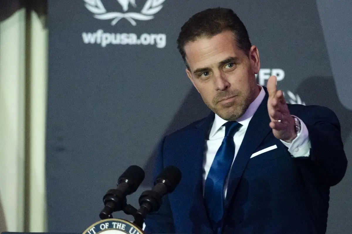 فیلم| ژن خوب‌های ایرانی ببینند: وقتی خبرنگار، آقازاده آمریکایی را سؤال پیچ می‌کند!