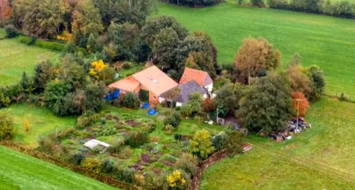 چرا یک خانواده هلندی ۹ سال در انبار خانه خود پنهان شده بودند؟