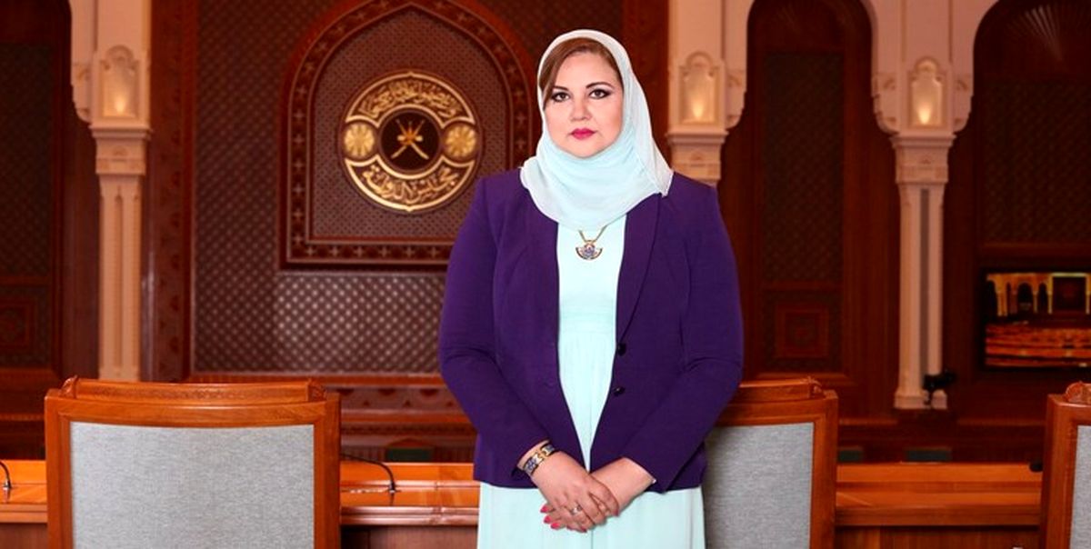 یک زن وزیر امور هنری عمان شد