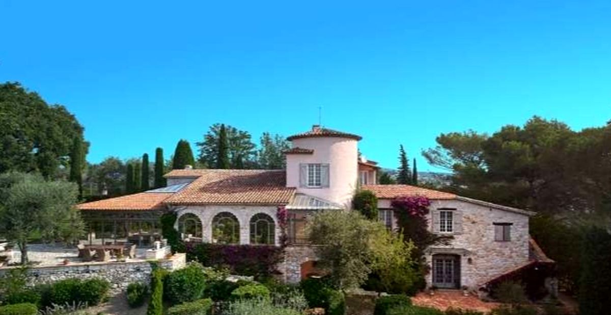 اقدام جالب آژانس املاک هزاران متقاضی پیدا کرد / آگهی برای سکونت در اشرافیترین خانههای جهان همراه با دستمزد 2550 دلاری!