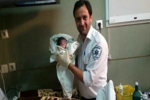 این دختر کوچک در آمبولانس اورژانس به دنیا آمد / امروز در صوفیان رخ داد