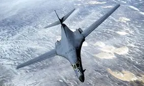 فرود بمب‌افکن‌های استراتژیک آمریکا در پایگاه هوایی عربستان