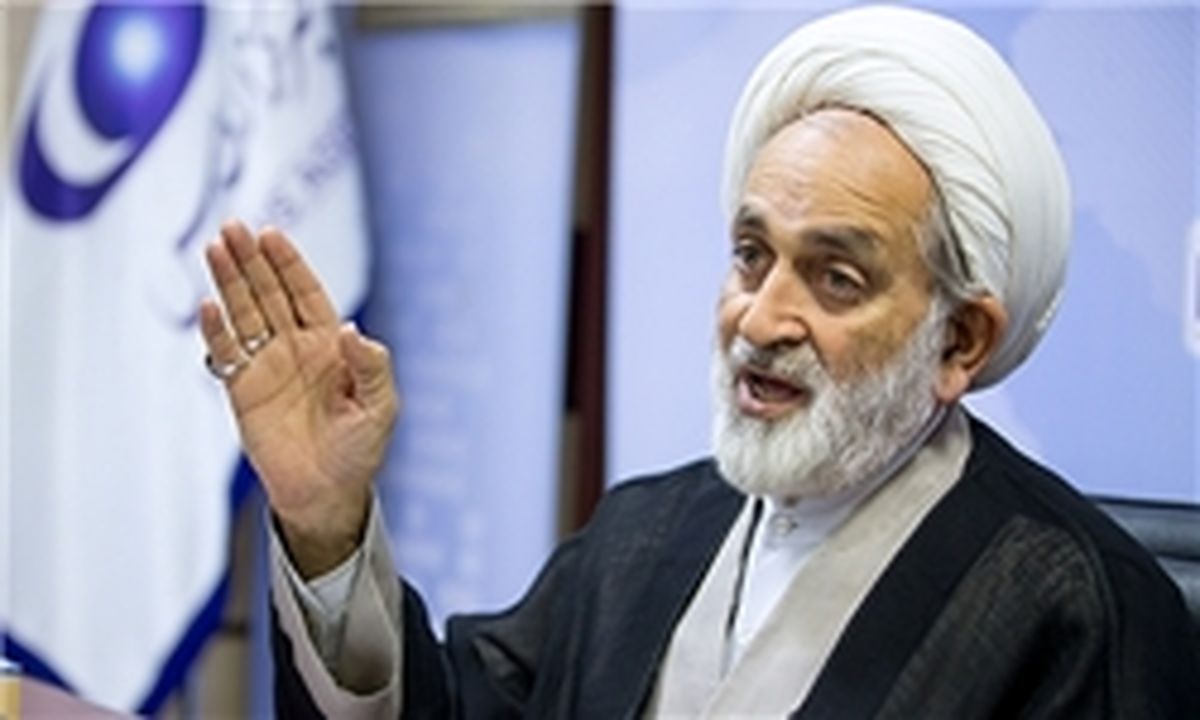 اعتراض نماینده مردم اصفهان از وجود باندهایی در گمرک و برخی وزارتخانه‌ها
